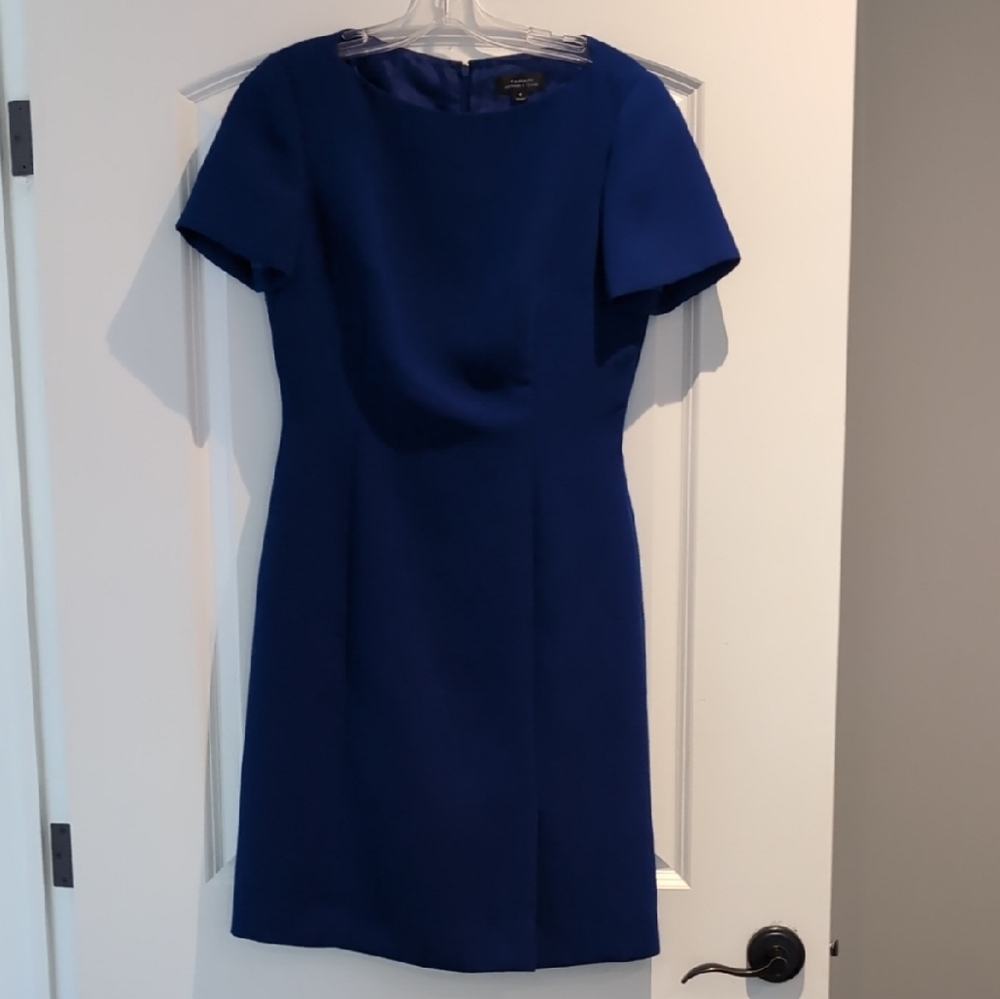 Tahari Blue Sheath Mini Dress with Crew Neck for Work